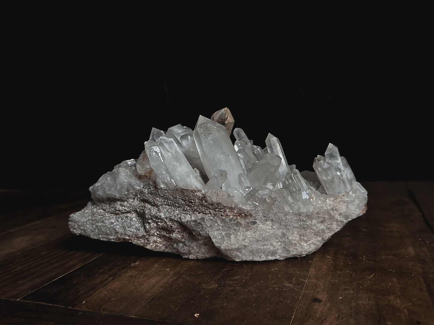 Quartz Cluster Formation