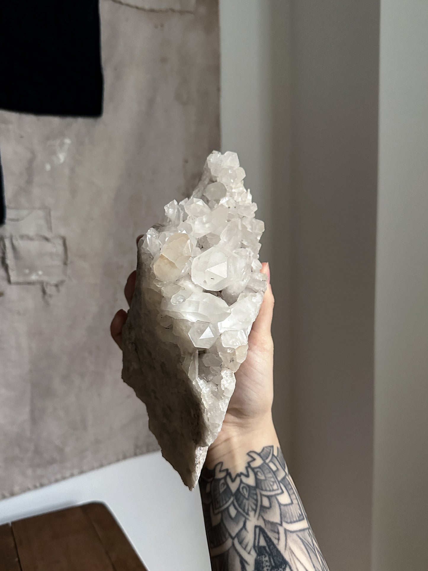 Quartz Cluster Formation