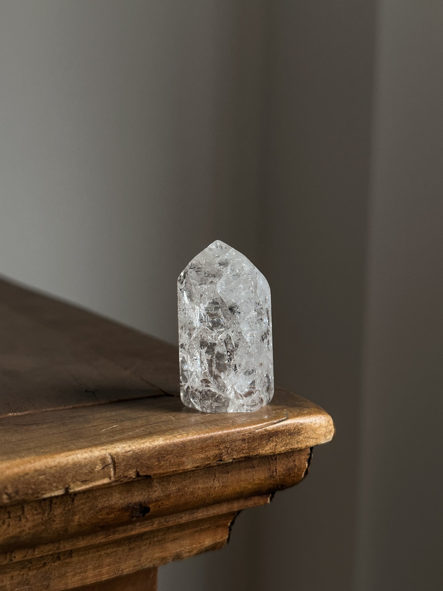 Fire and Ice Quartz Tower - Crackle Quartz 02