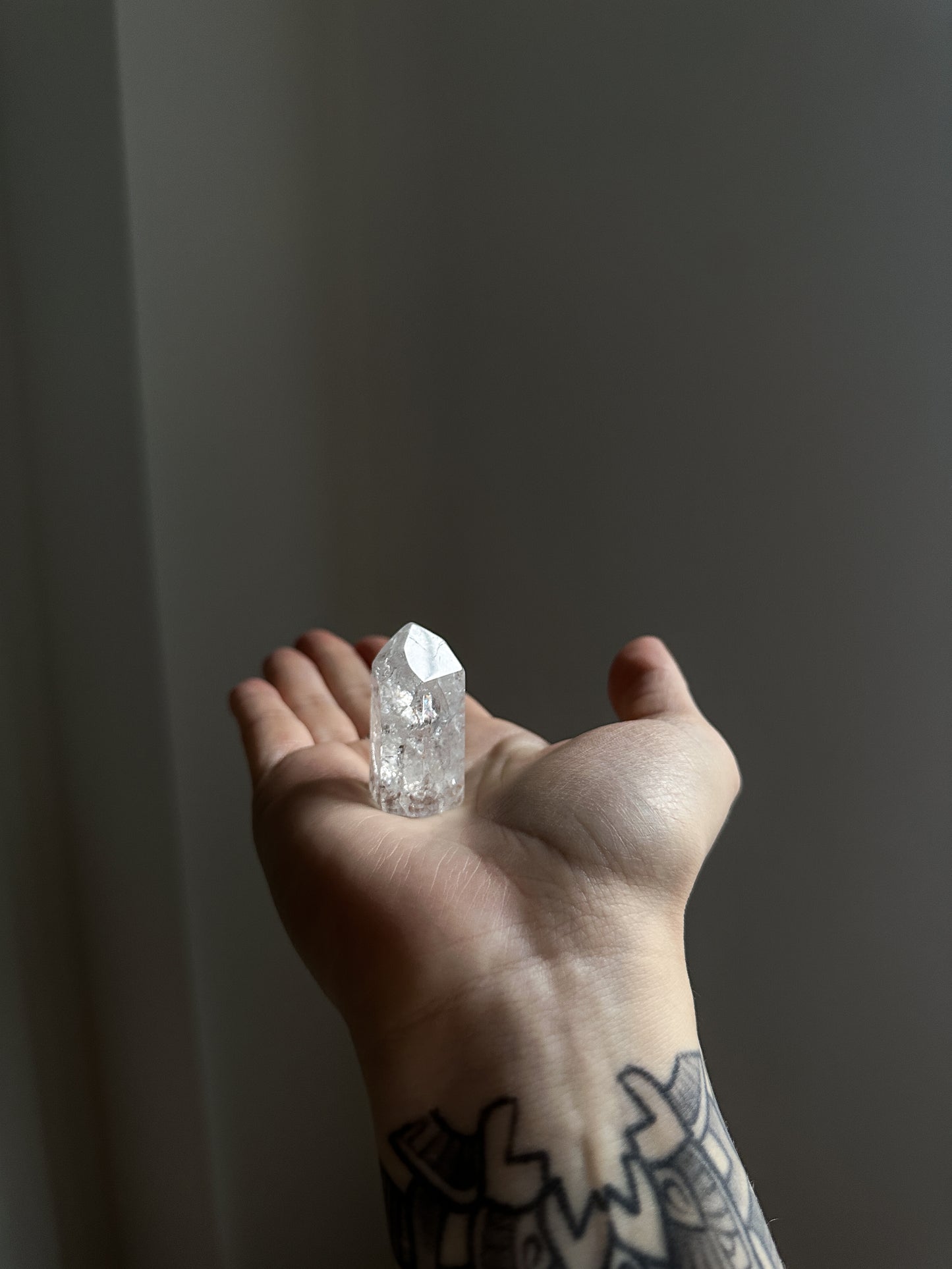 Fire and Ice Quartz Tower - Crackle Quartz 02