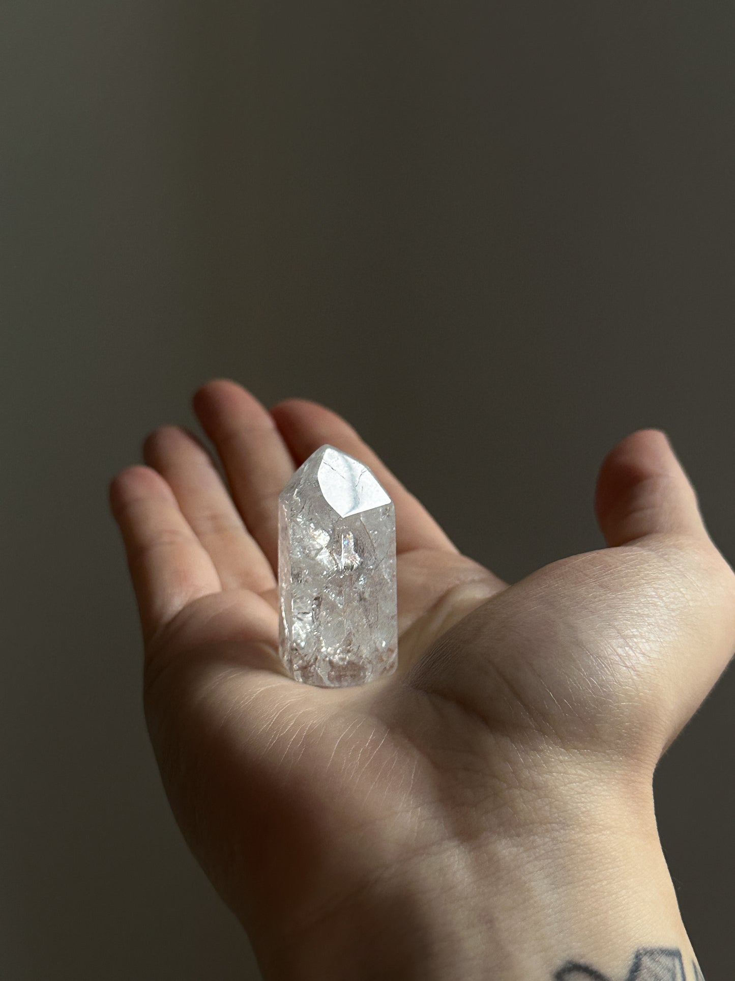 Fire and Ice Quartz Tower - Crackle Quartz 02