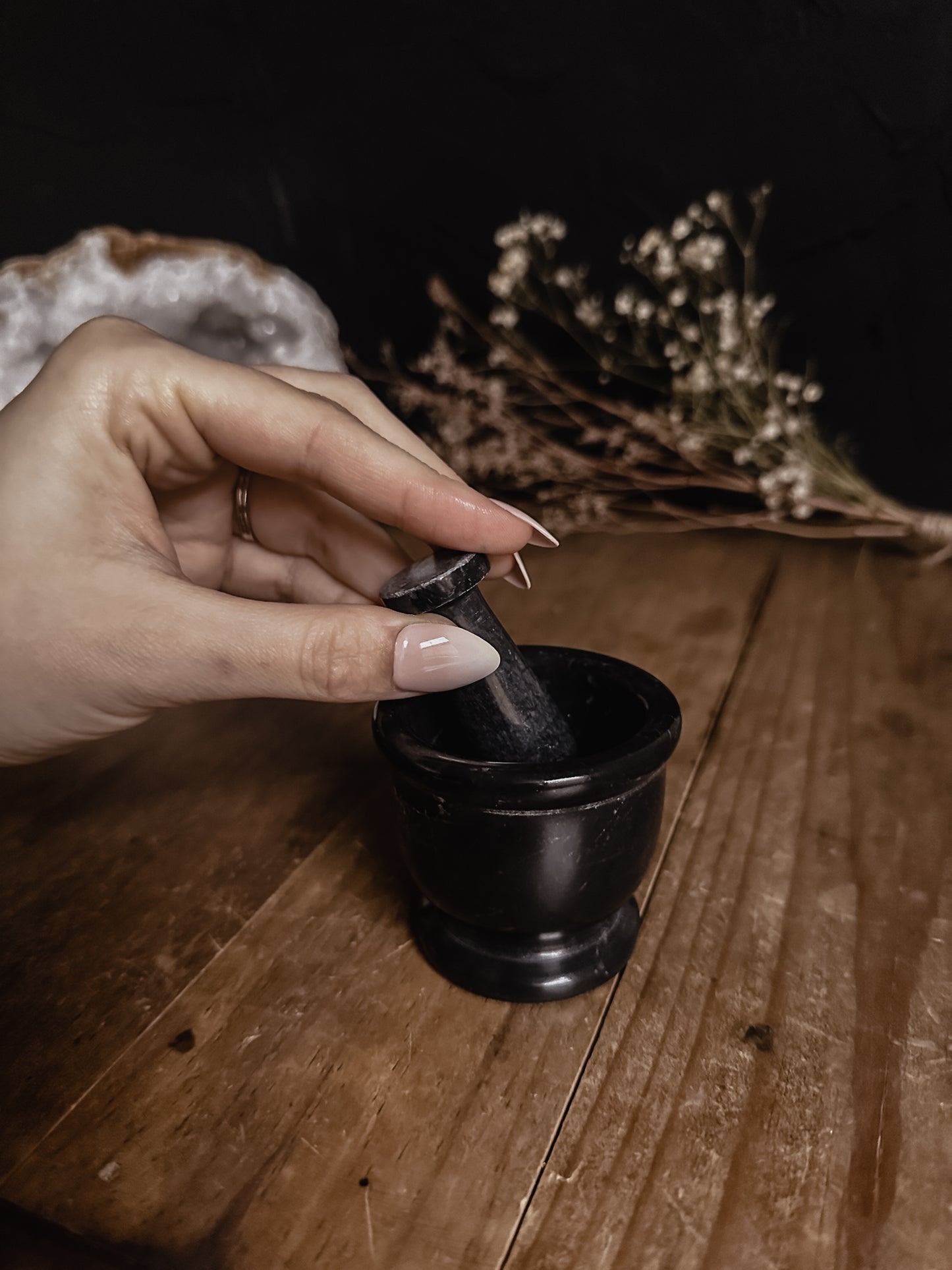 Mortar and Pestle, Black Jade