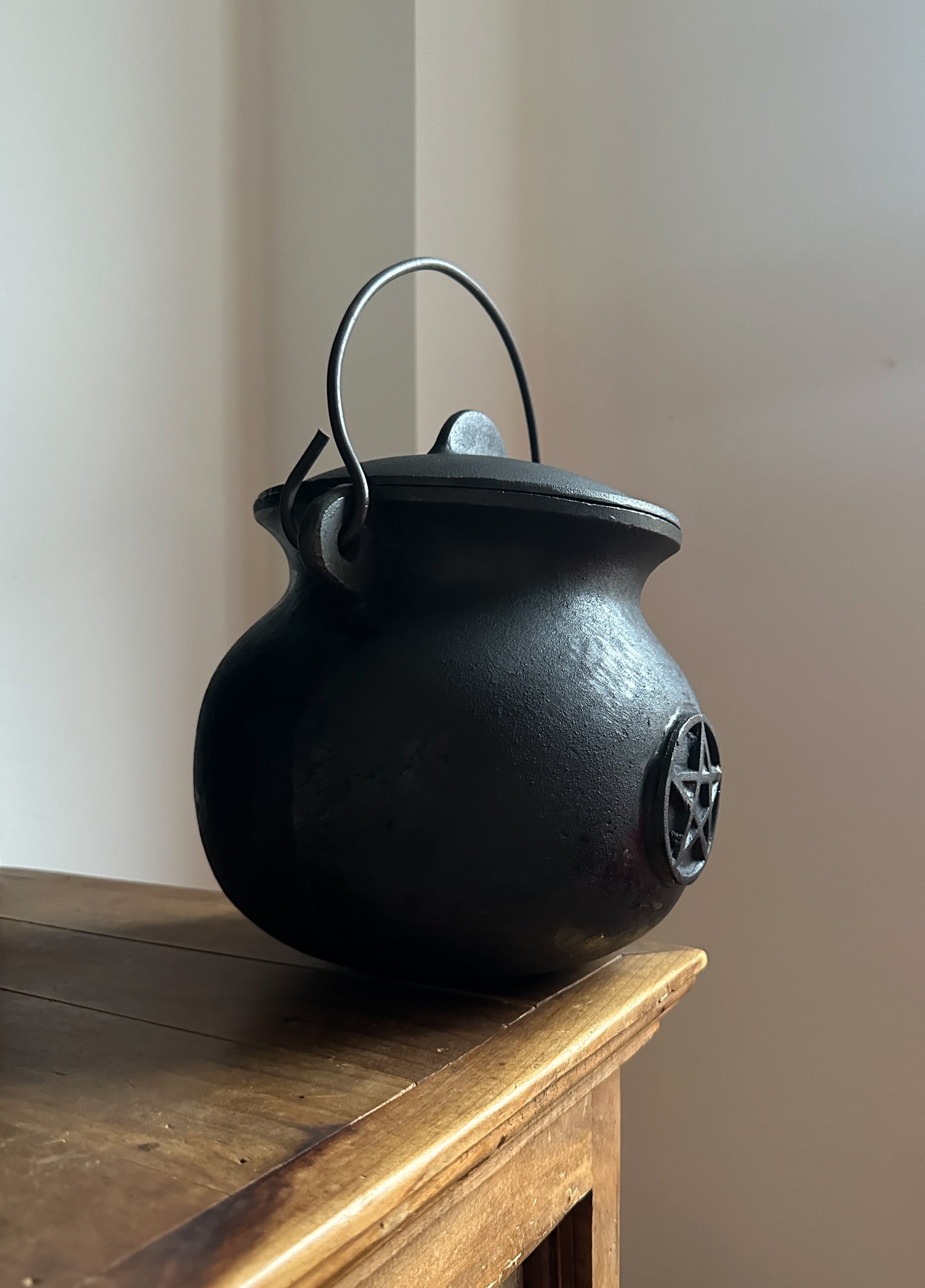 EXTRA LARGE Black Cast Iron Cauldron