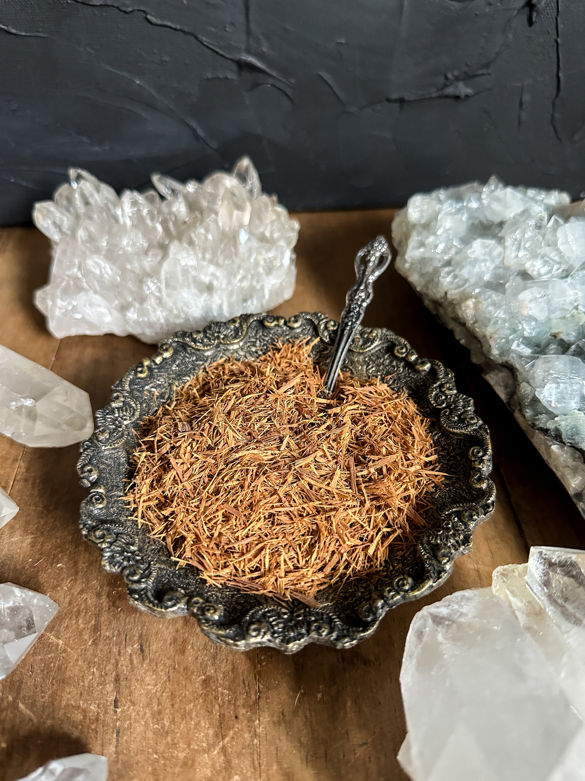 Cat's Cat Bark (Uncaria tomentosa) Ritual Herb From The Stone Maidens Bulk Apothecary.