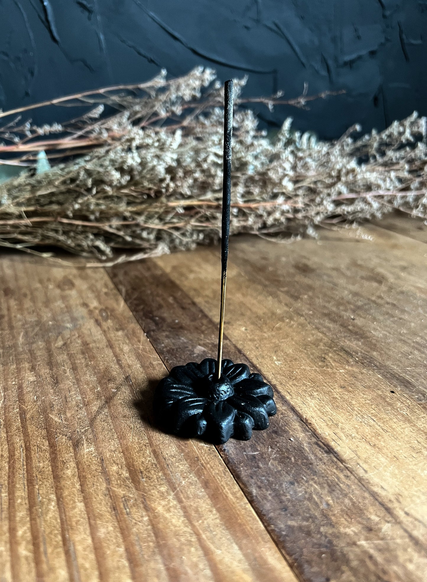 Black Flower Incense Holder