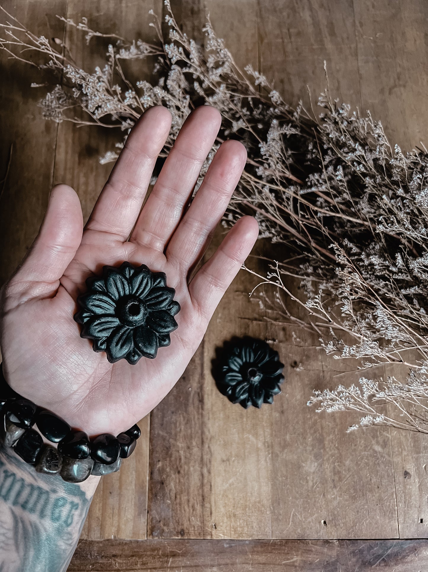 Black Flower Incense Holder