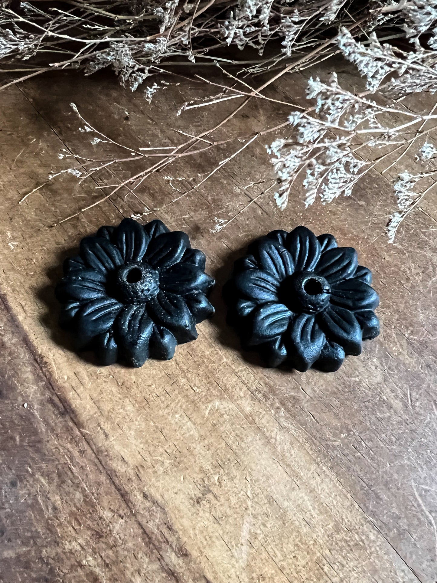 Black Flower Incense Holder