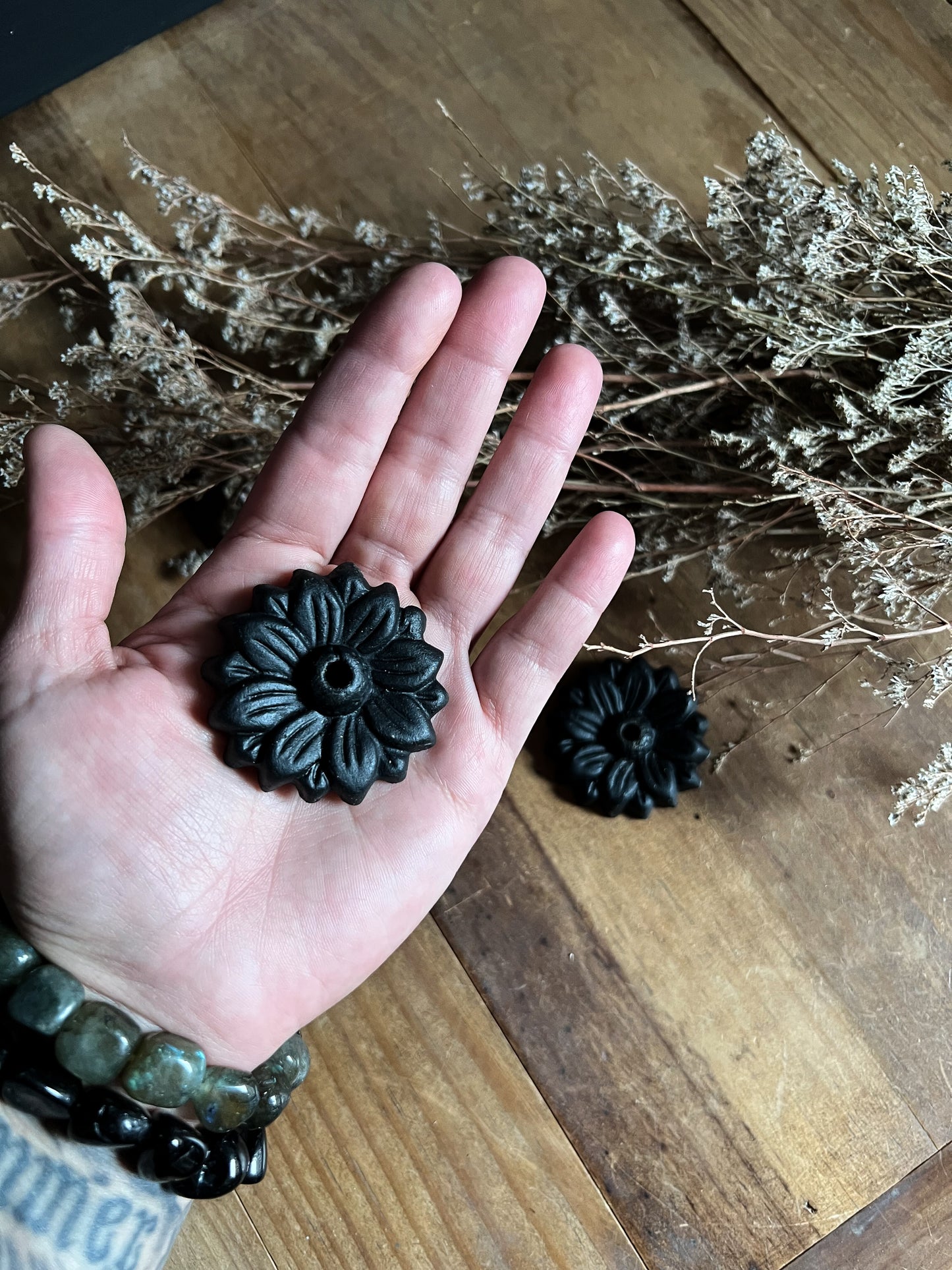 Black Flower Incense Holder