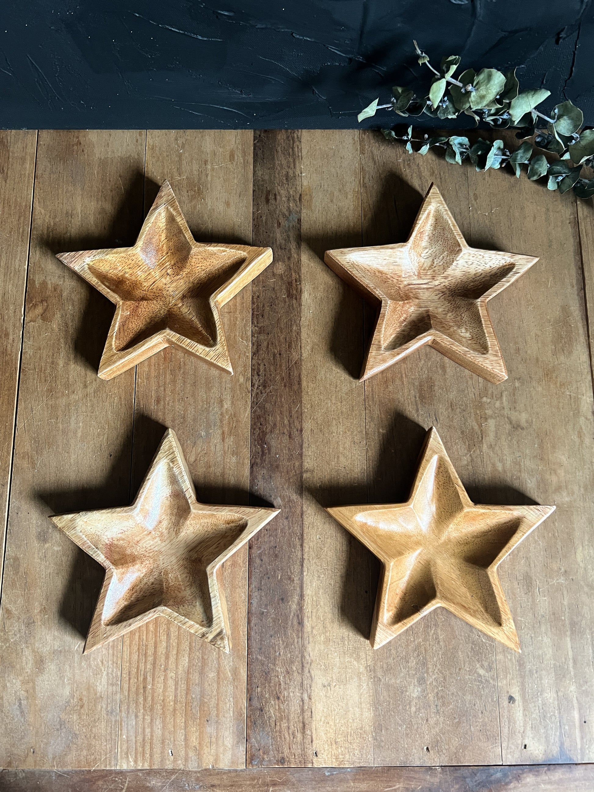 Wooden star-shaped dish perfect for holding small items like jewelry and crystals. 