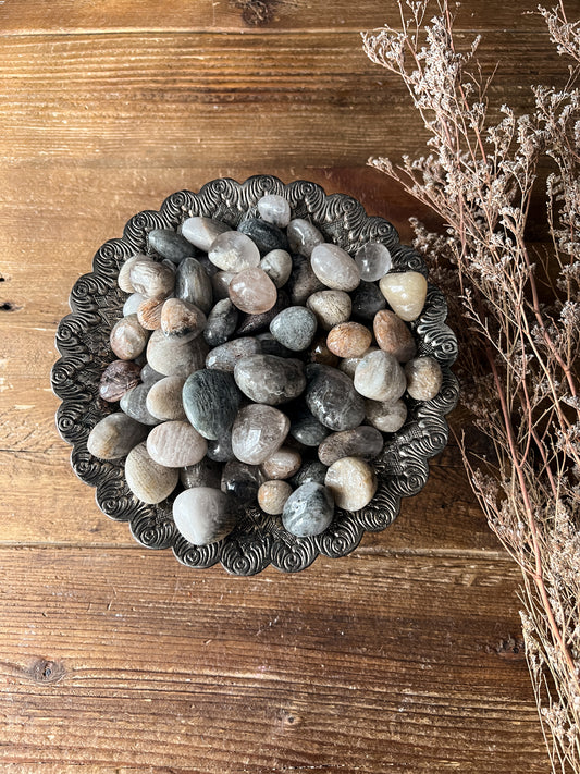 Thousand Layer Quartz, also known as Garden Quartz, Lodolite, Landscape Quartz, Scenic Quartz, Ghost Quartz, Shamans Dream Stone, and Inclusion Quartz.