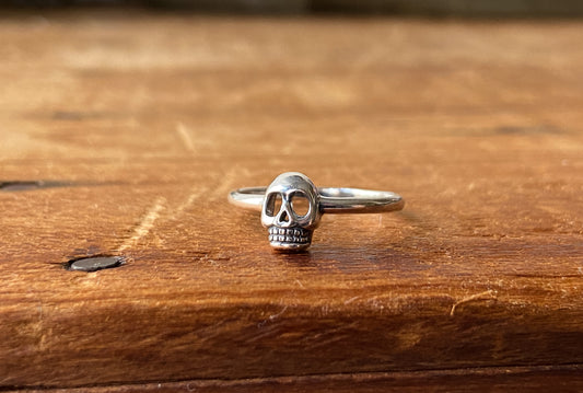 Sterling Silver Skull Ring, a dainty ring that you can wear everyday. 
