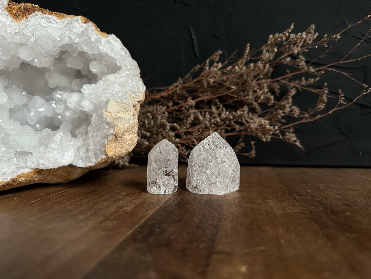 Fire and Ice Quartz Tower - Crackle Quartz 02