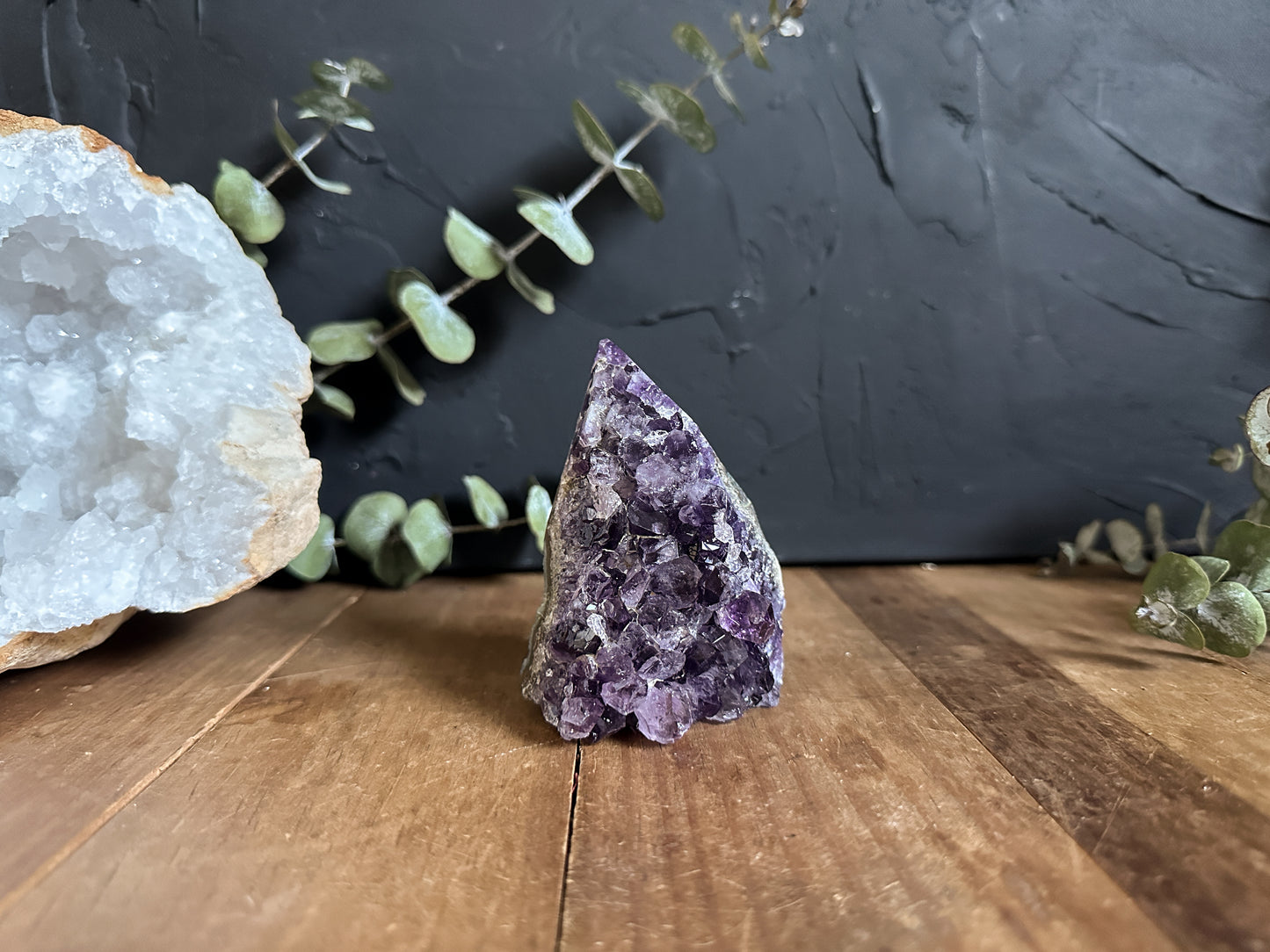 Look at how incredible this Geode is ! The face features wonderful deep purple points and the back side features rough Blue Agate!