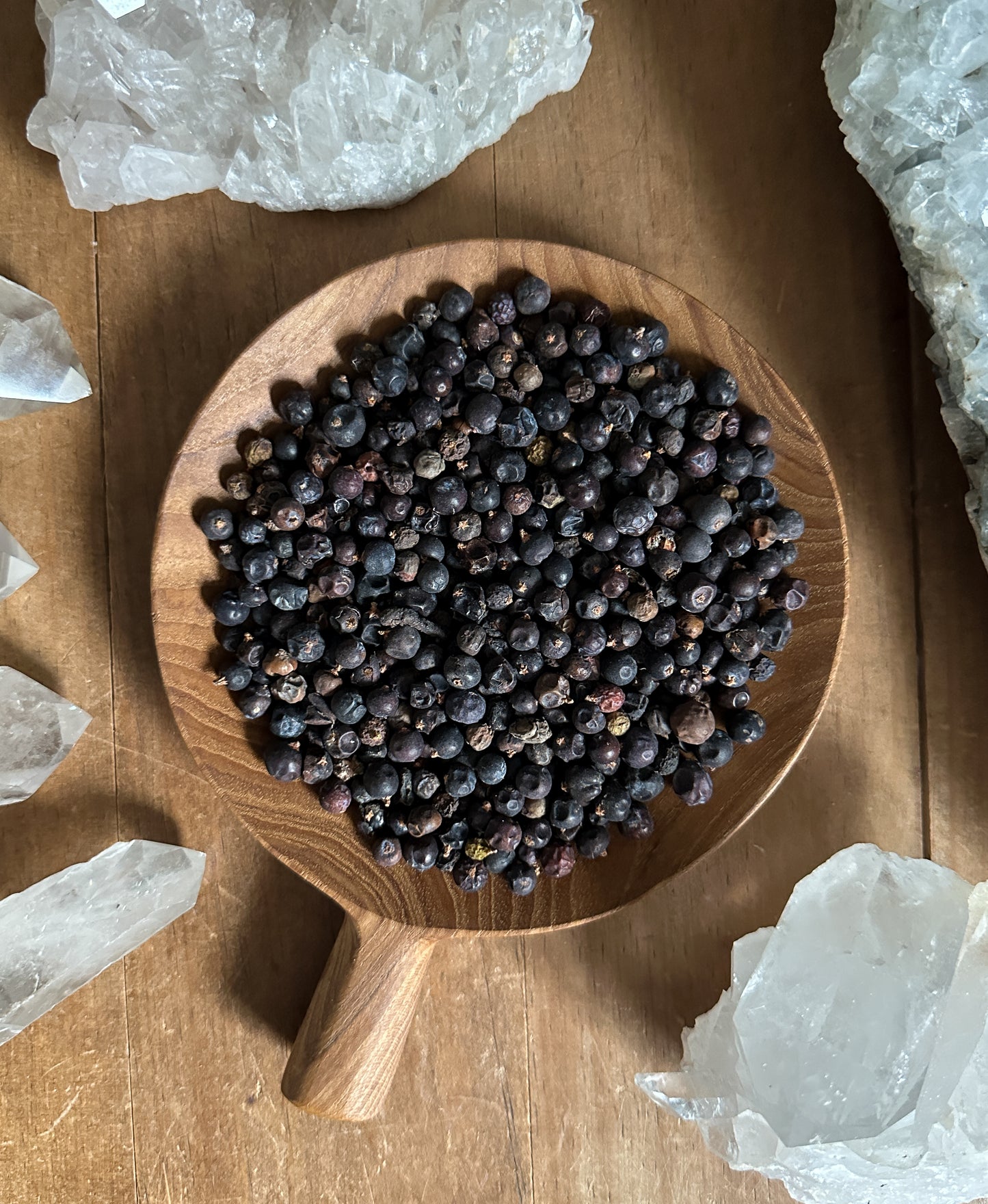 Juniper Berries are often associated with Good Health, Clarity, Love, Protection, Wisdom, Purification, Banishing, Relaxation and Emotional Healing.